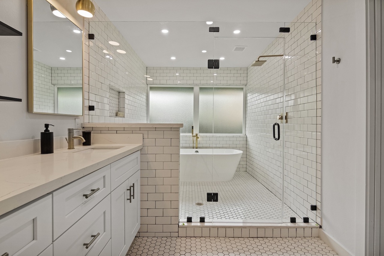 7301 Charlton, master bathroom, University Hills, East Austin, TX